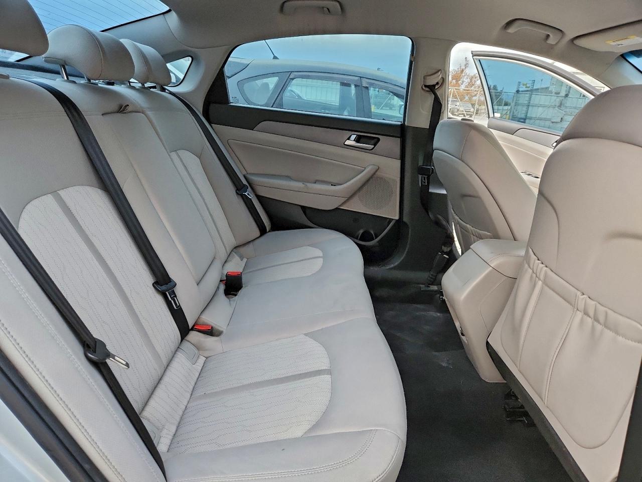 2017 HYUNDAI SONATA HYBRID photo 10