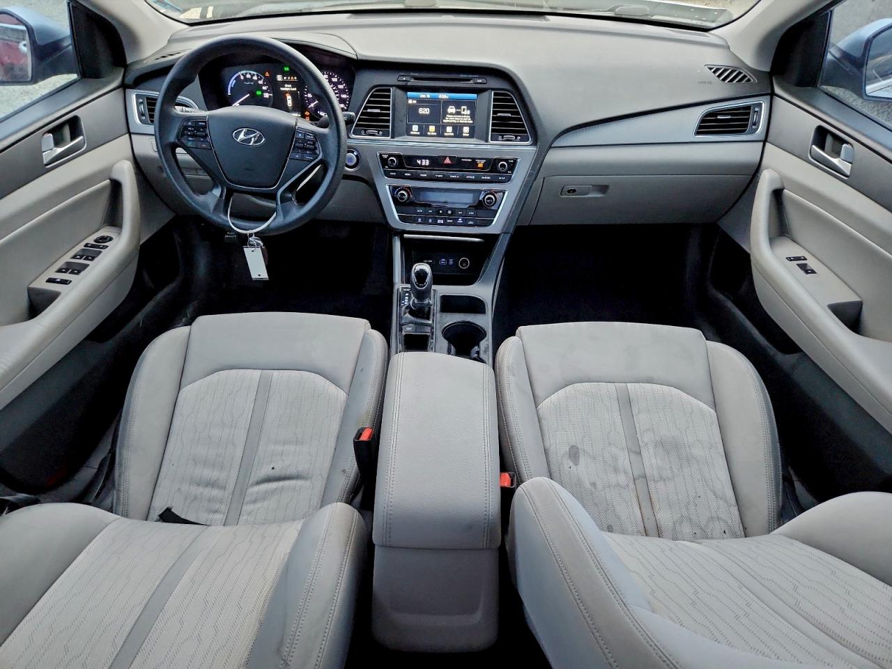 2017 HYUNDAI SONATA HYBRID photo 8