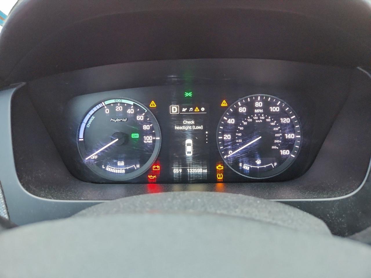 2017 HYUNDAI SONATA HYBRID photo 9