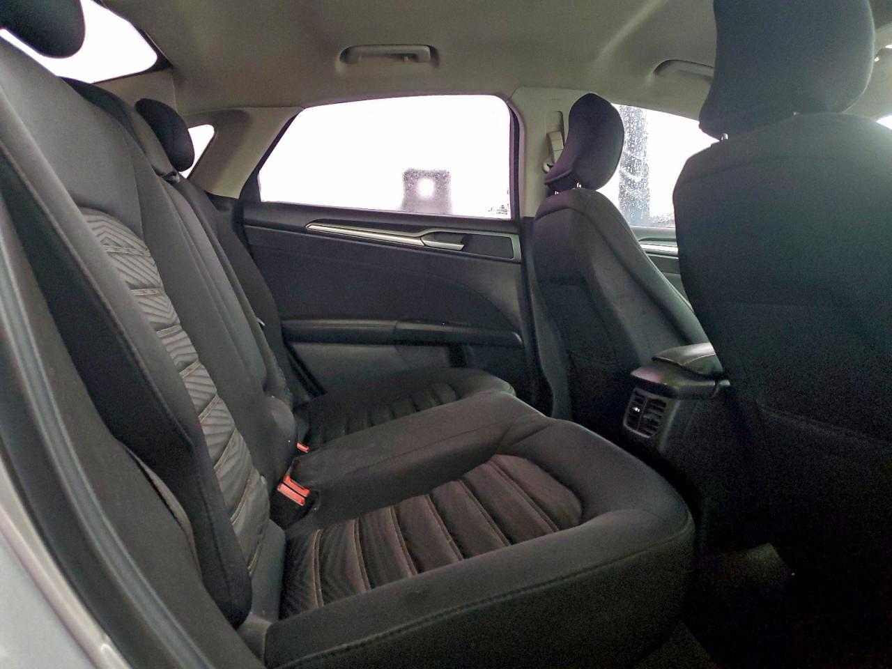 2016 FORD FUSION SE photo 10