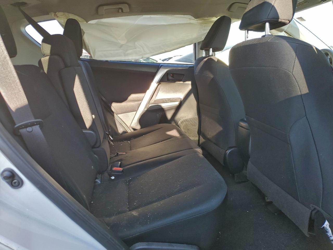 2016 TOYOTA RAV4 LE photo 10