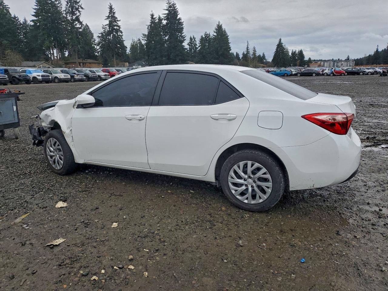 2018 TOYOTA COROLLA L photo 2