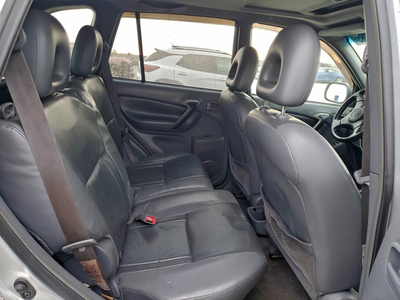 2002 TOYOTA RAV4 photo 10