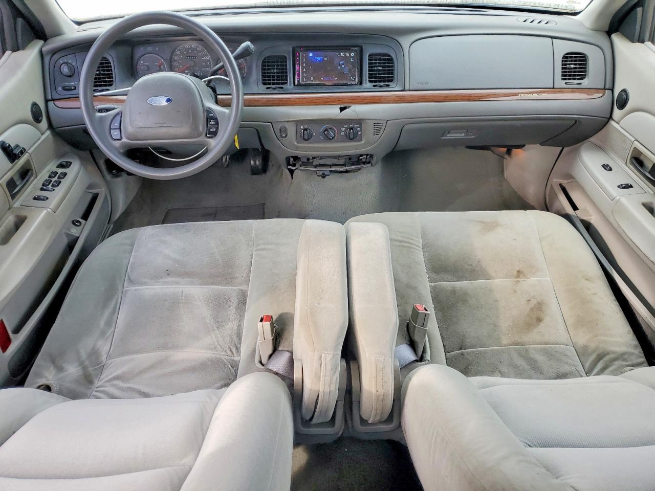 2004 FORD CROWN VICTORIA photo 8
