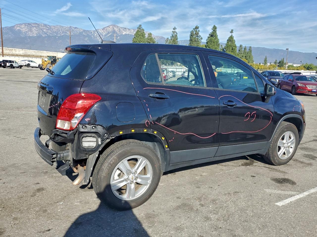 2020 CHEVROLET TRAX LS photo 3