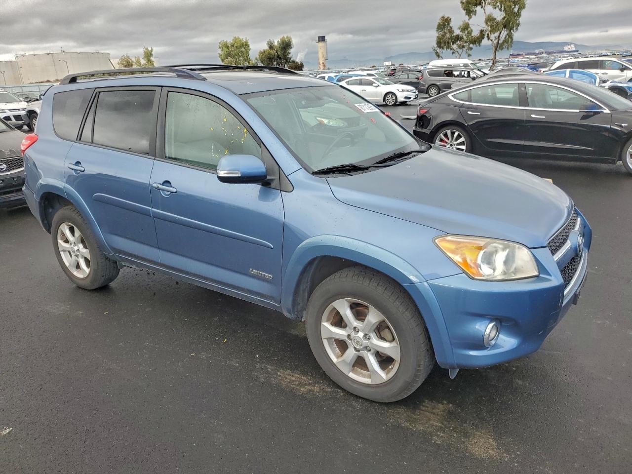 2009 TOYOTA RAV4 LIMITED photo 4