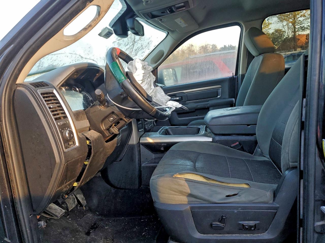 2017 RAM 2500 SLT photo 7
