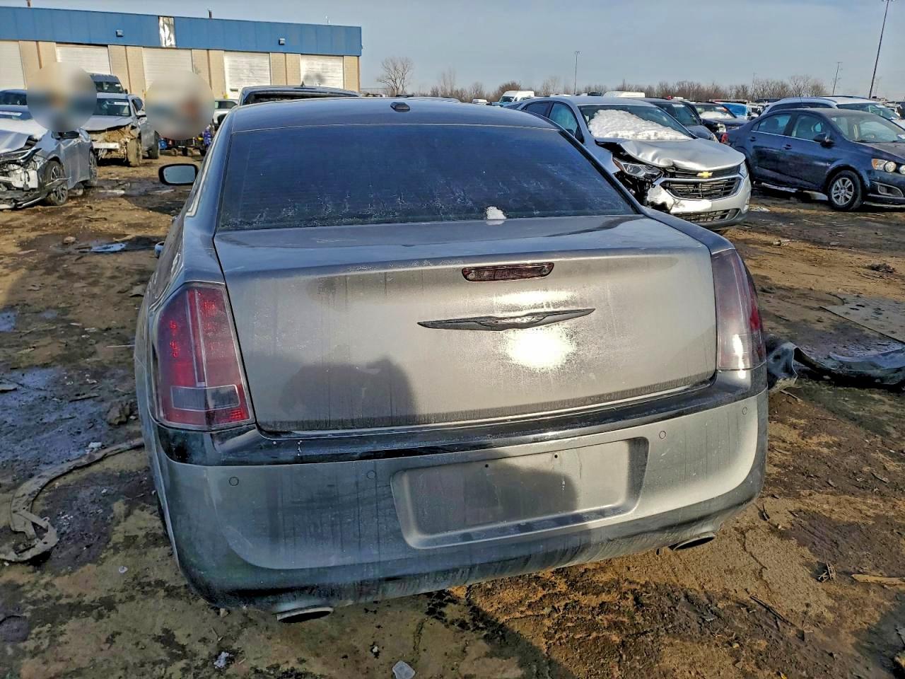 2011 CHRYSLER 300C photo 11