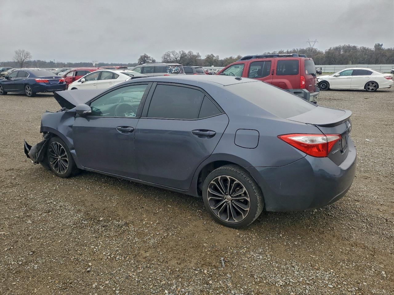 2014 TOYOTA COROLLA L photo 3