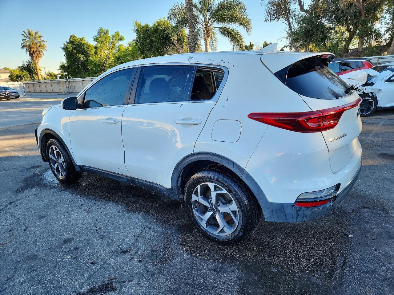 2021 KIA SPORTAGE LX photo 2