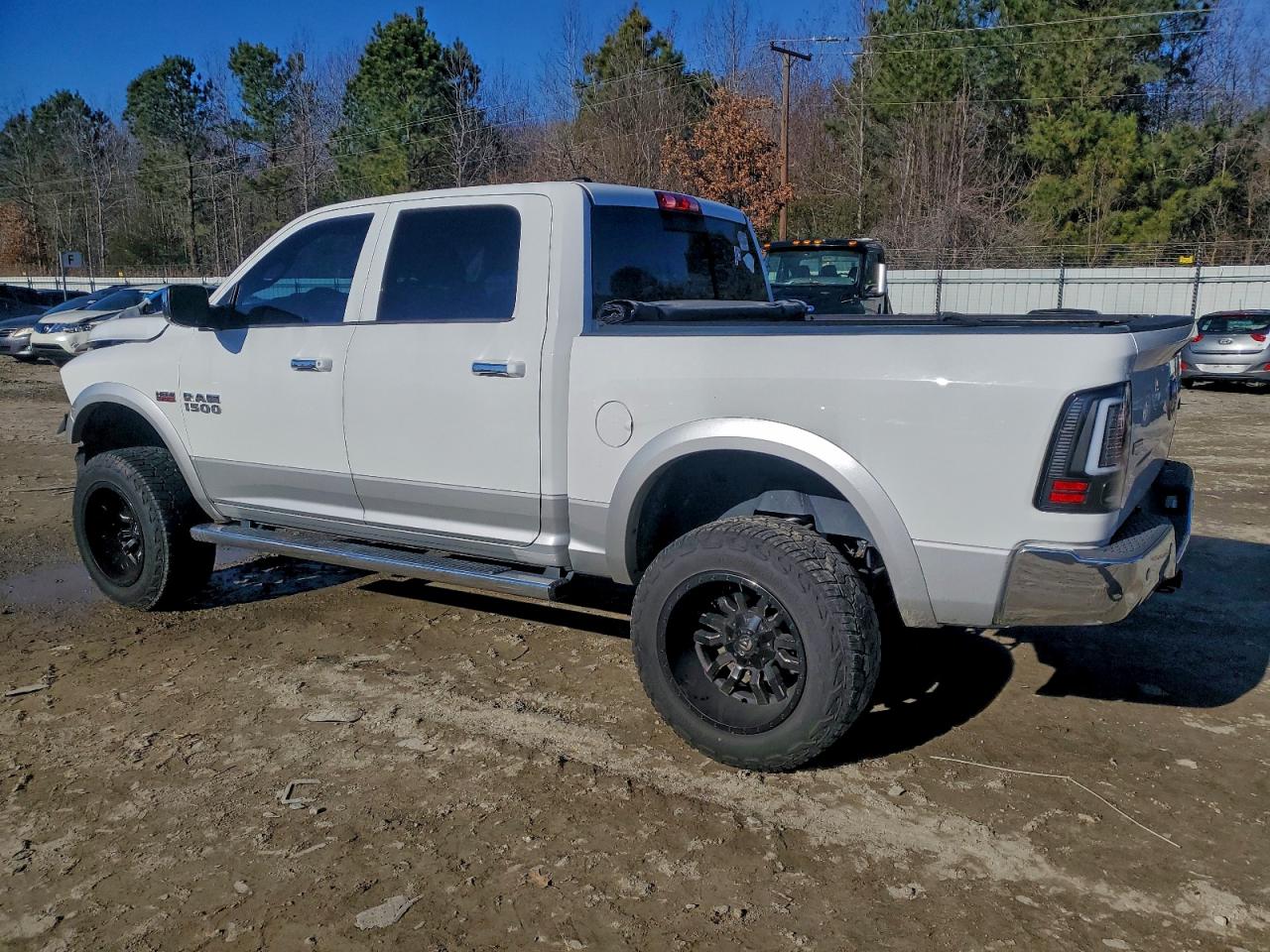 2017 RAM 1500 LARAMIE photo 2