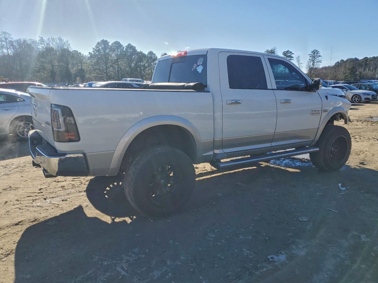 2017 RAM 1500 LARAMIE photo 3