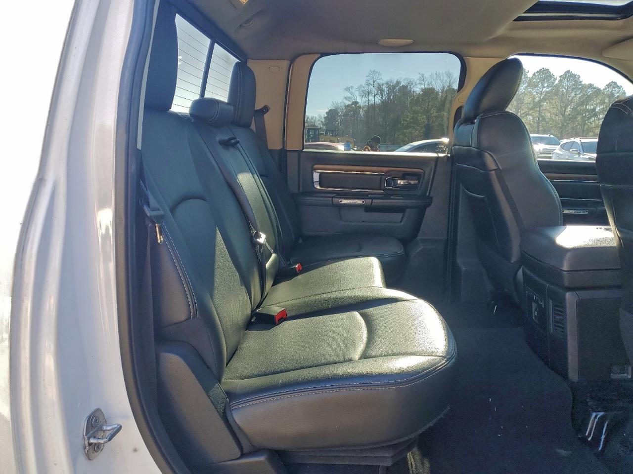 2017 RAM 1500 LARAMIE photo 10