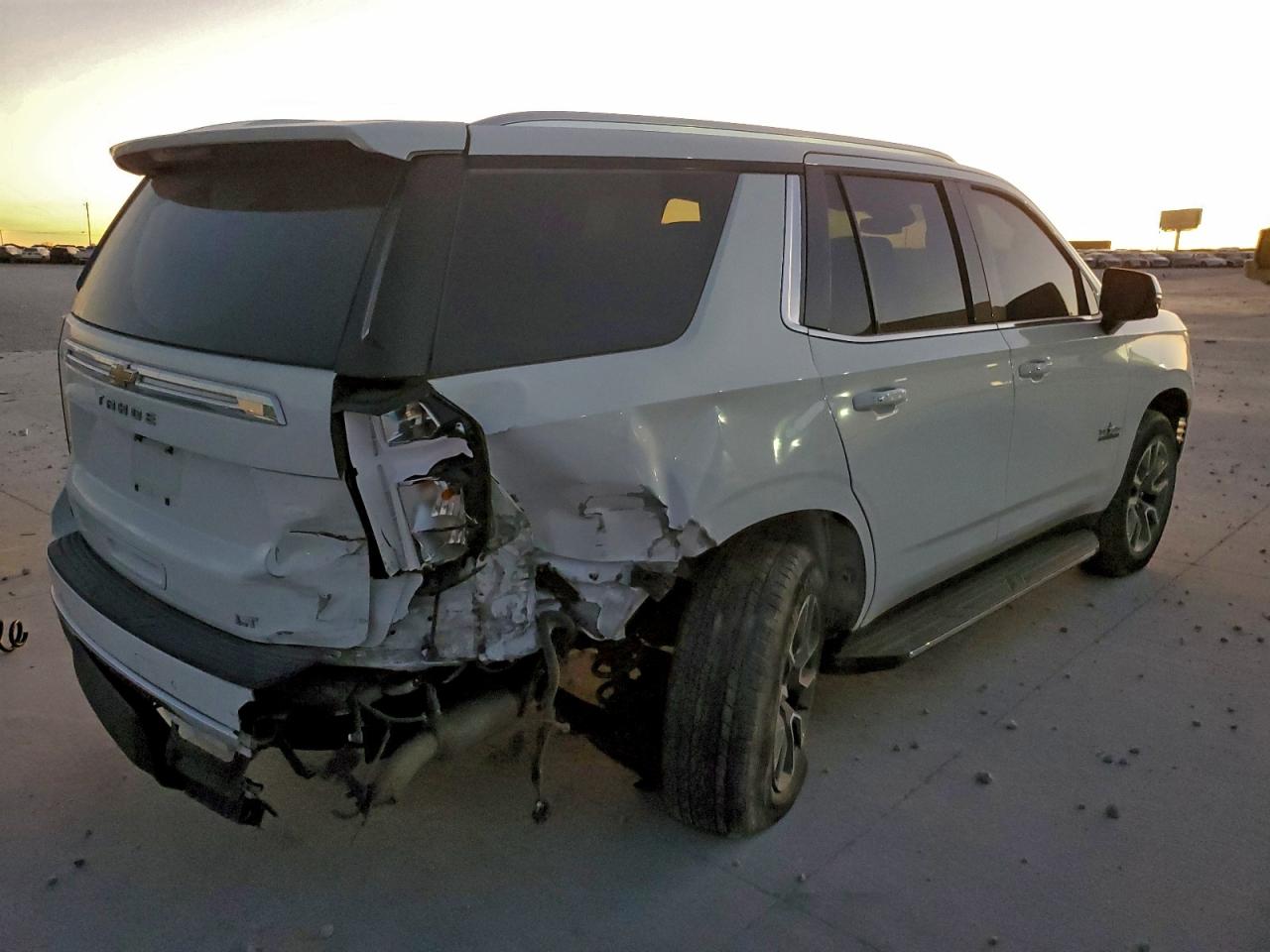 2023 CHEVROLET TAHOE C1500 LT photo 3