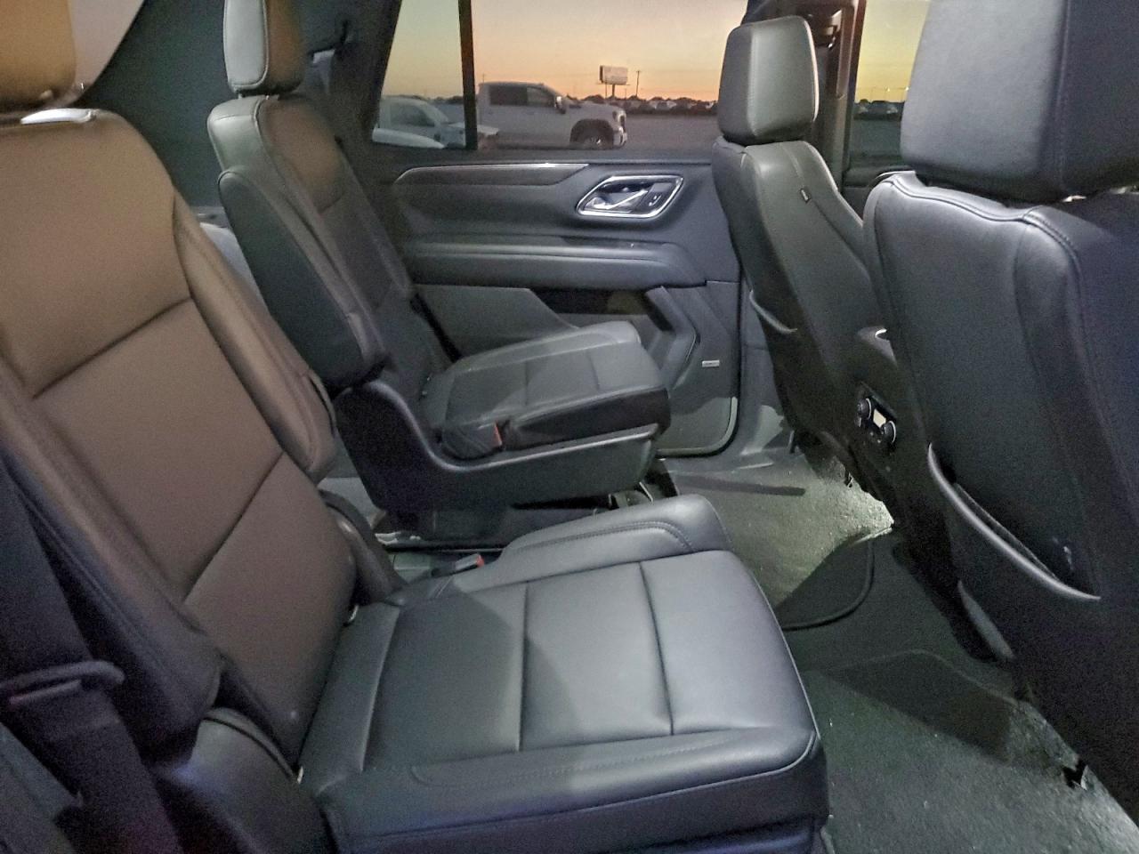 2023 CHEVROLET TAHOE C1500 LT photo 11