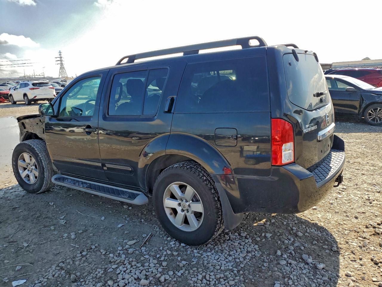 2011 NISSAN PATHFINDER S photo 3