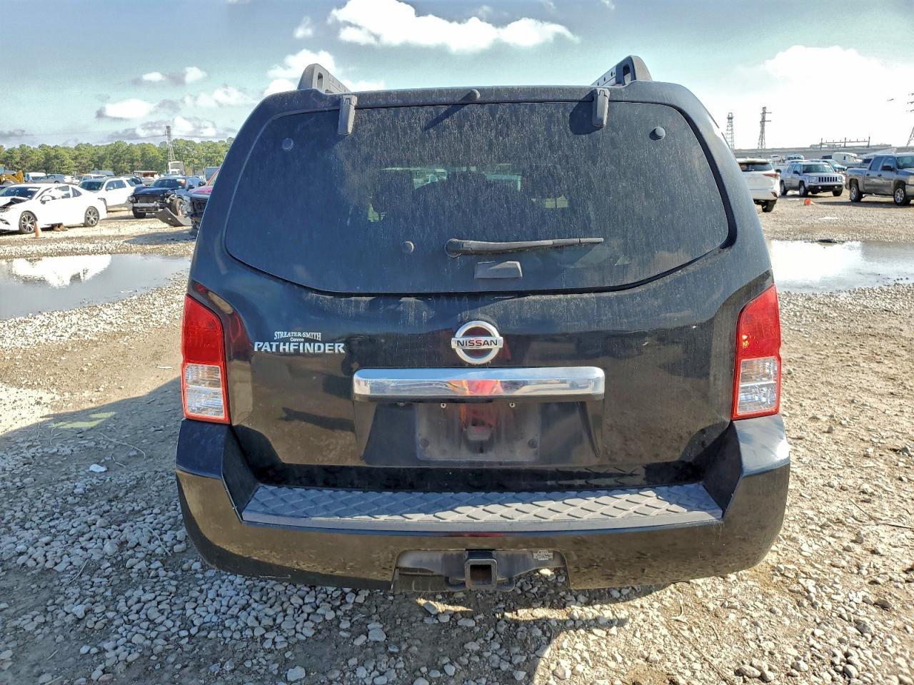 2011 NISSAN PATHFINDER S photo 11