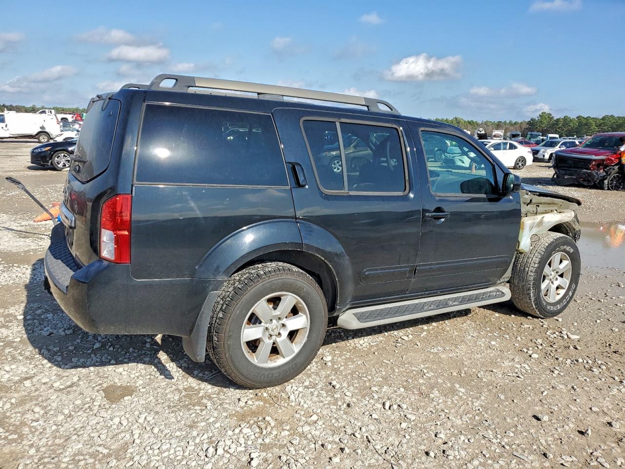 2011 NISSAN PATHFINDER S photo 5