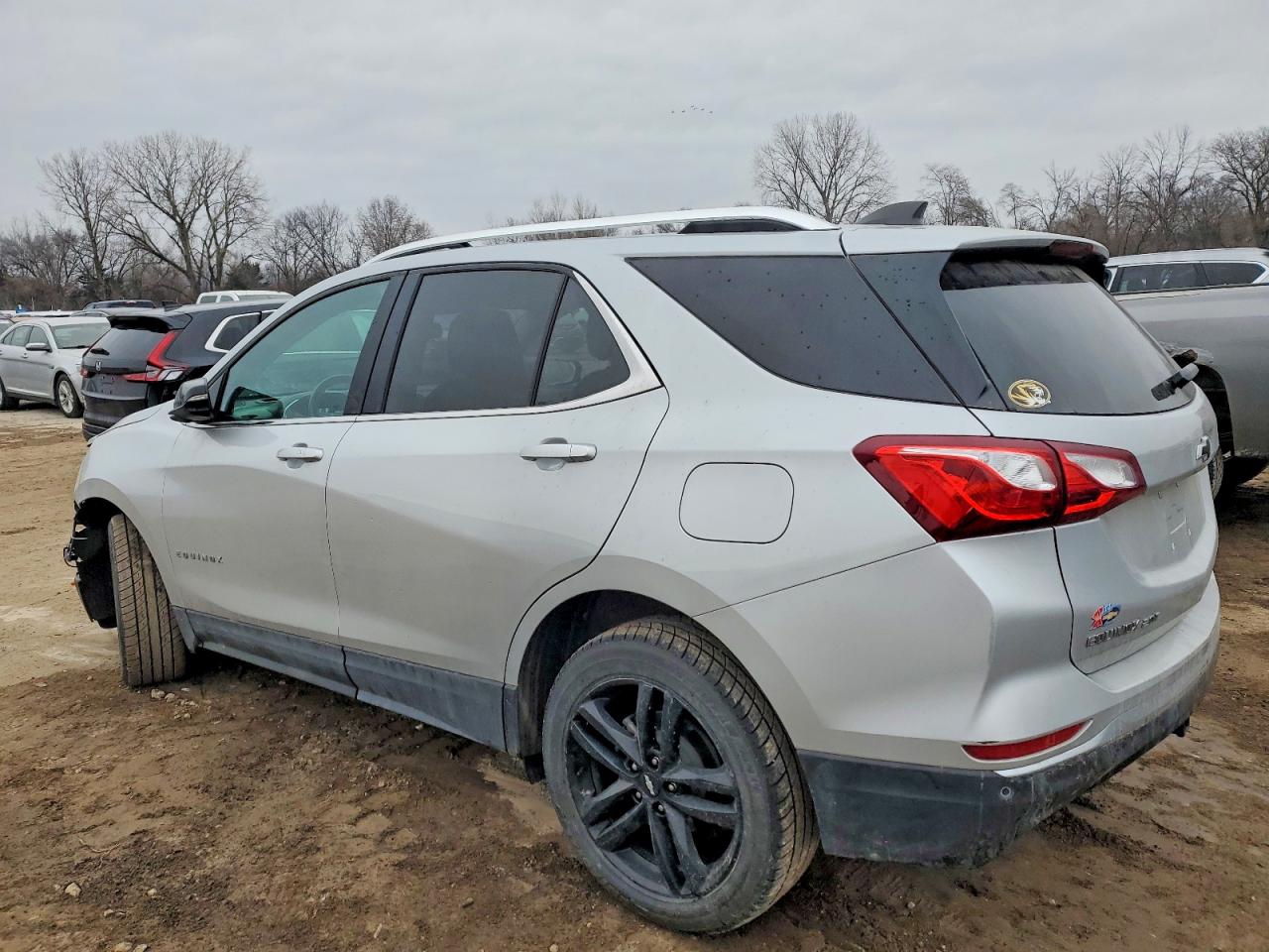 2020 CHEVROLET EQUINOX LT photo 2