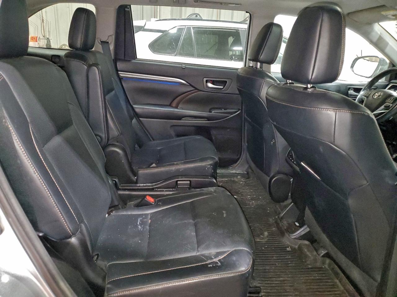 2018 TOYOTA HIGHLANDER LIMITED photo 21