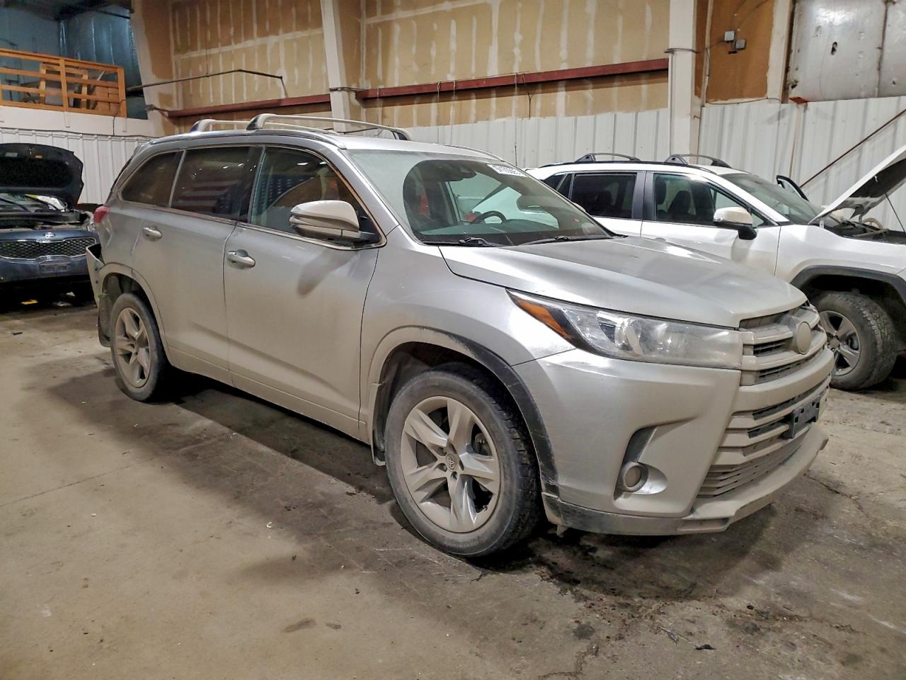 2018 TOYOTA HIGHLANDER LIMITED photo 7