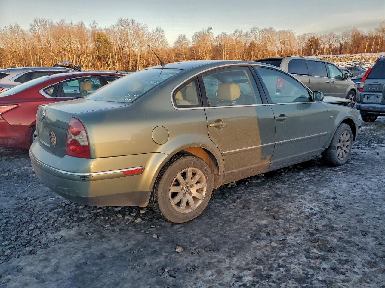 2003 VOLKSWAGEN PASSAT GLS photo 3