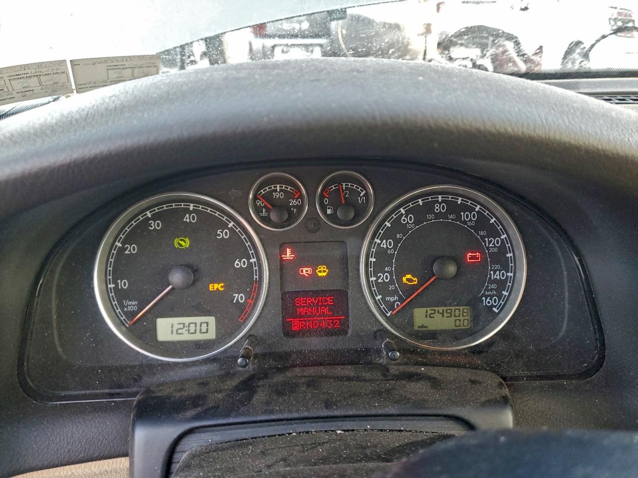 2003 VOLKSWAGEN PASSAT GLS photo 9
