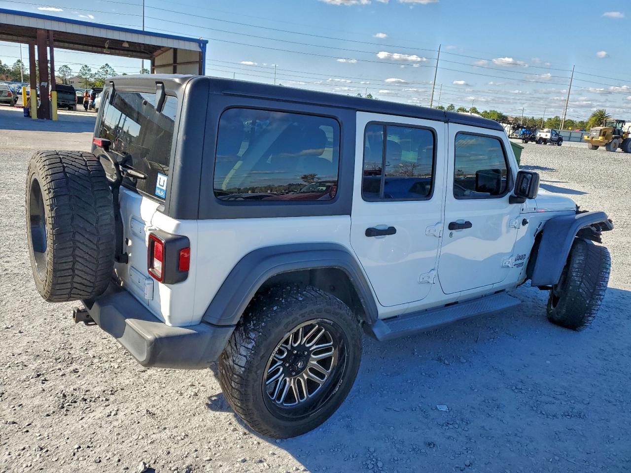 2018 JEEP WRANGLER UNLIMITED SPORT photo 3