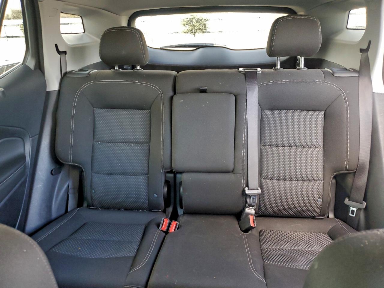 2024 GMC TERRAIN SLE photo 10