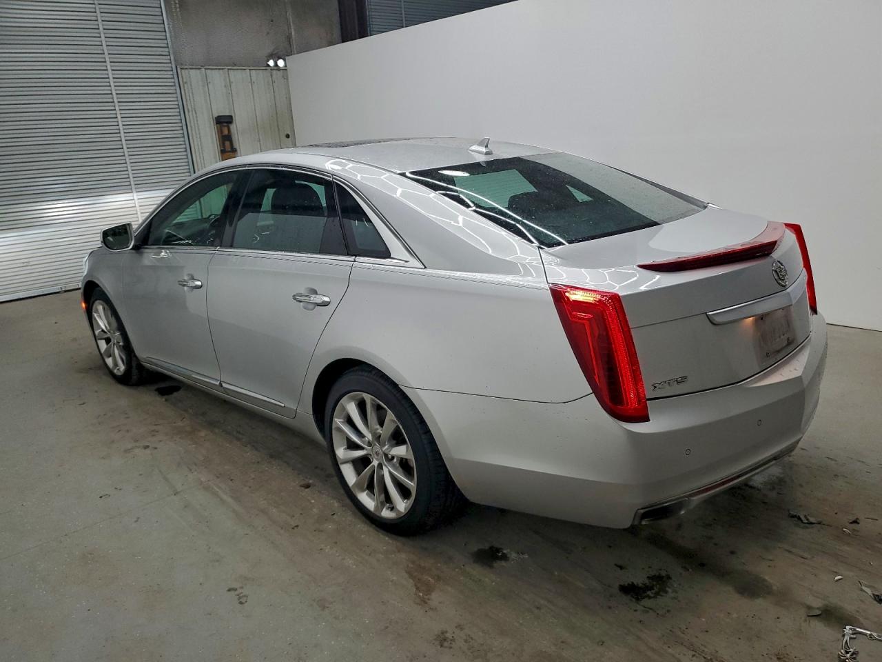 2014 CADILLAC XTS LUXURY COLLECTION photo 2