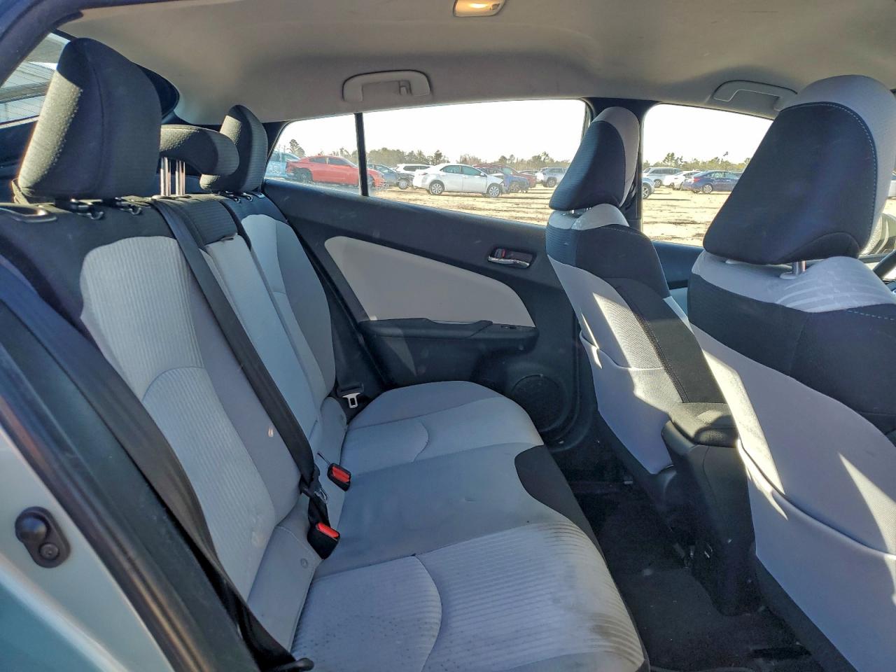 2017 TOYOTA PRIUS photo 10