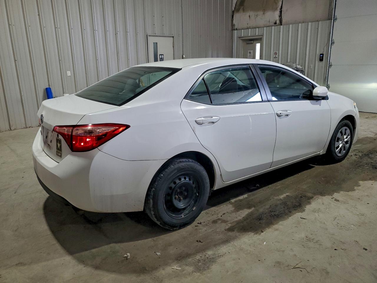 2017 TOYOTA COROLLA L photo 3