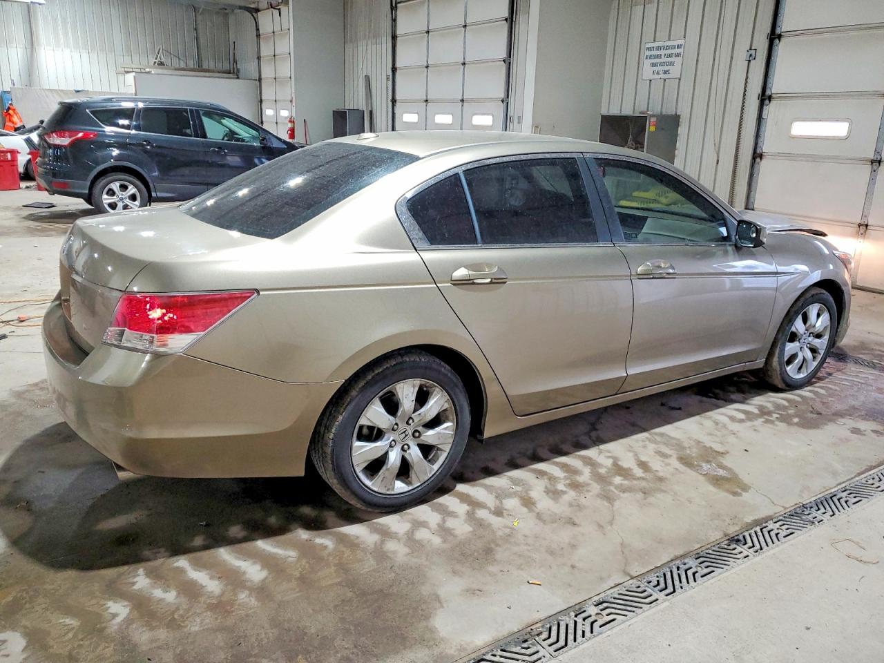 2010 HONDA ACCORD EXL photo 3