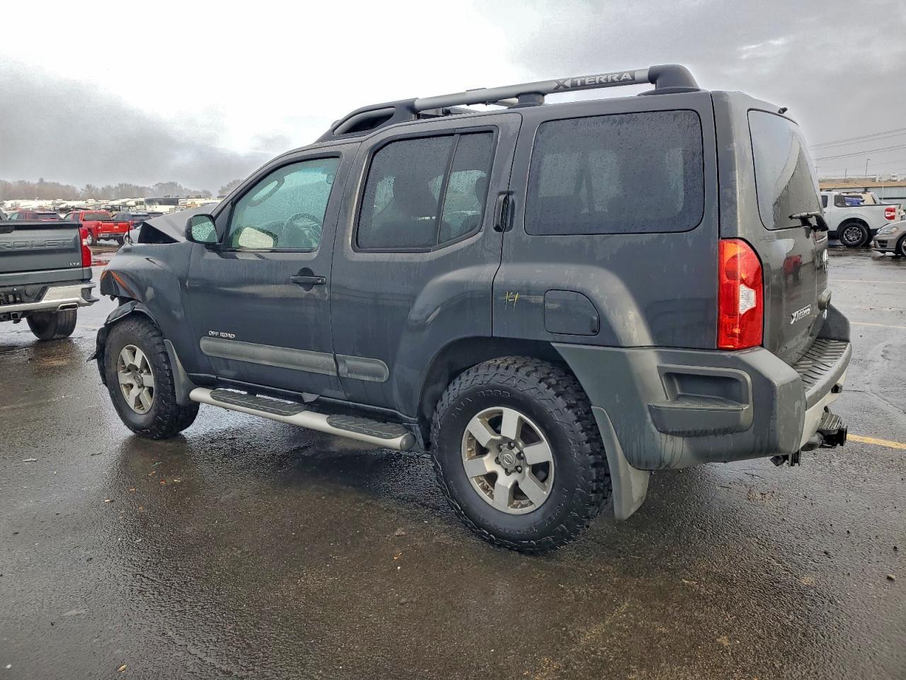 2010 NISSAN XTERRA X photo 2