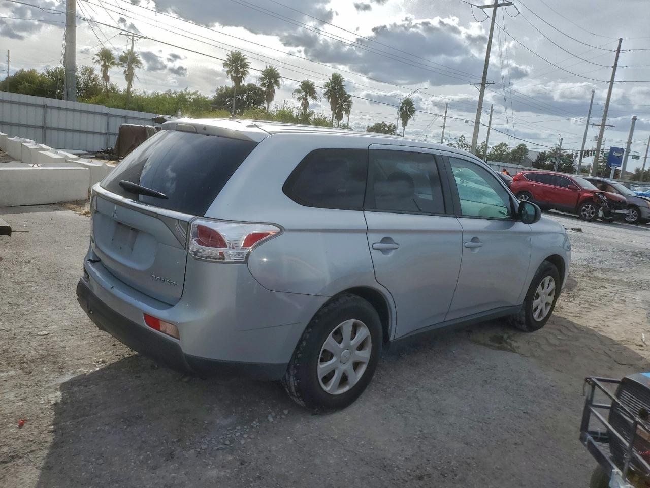 2014 MITSUBISHI OUTLANDER ES photo 3