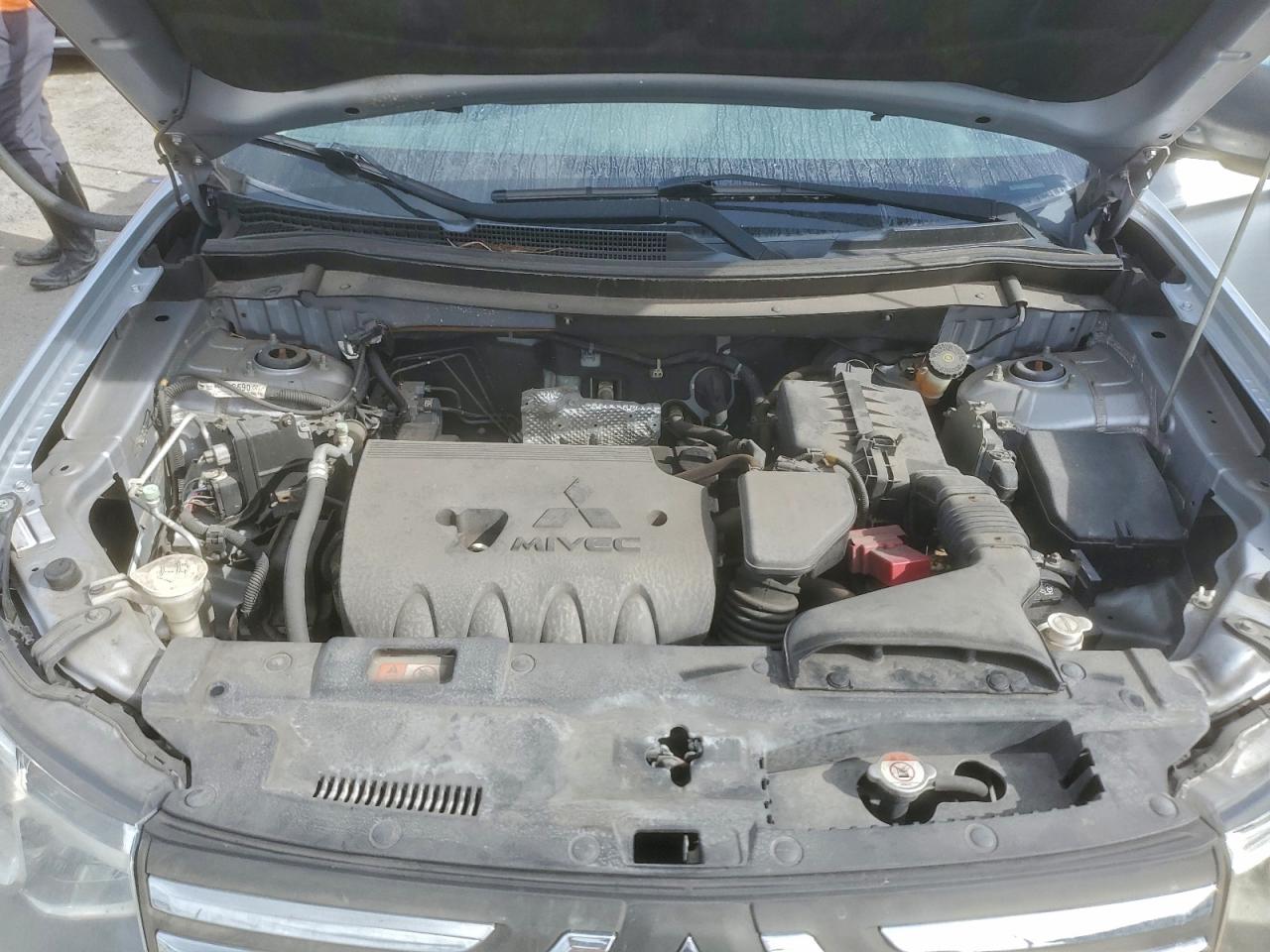 2014 MITSUBISHI OUTLANDER ES photo 12