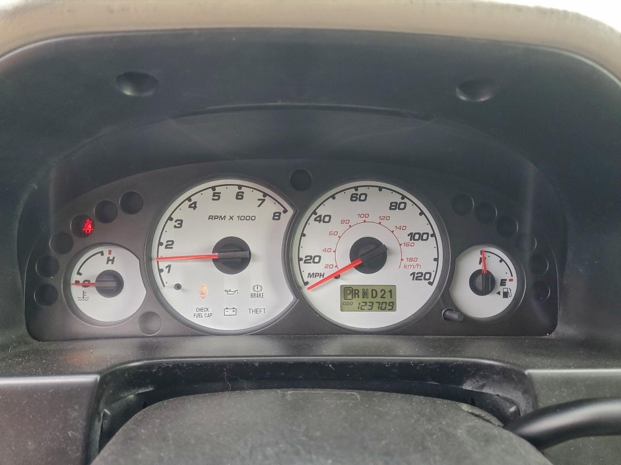 2004 FORD ESCAPE XLT photo 9