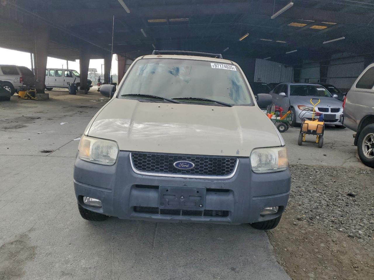 2004 FORD ESCAPE XLT photo 5