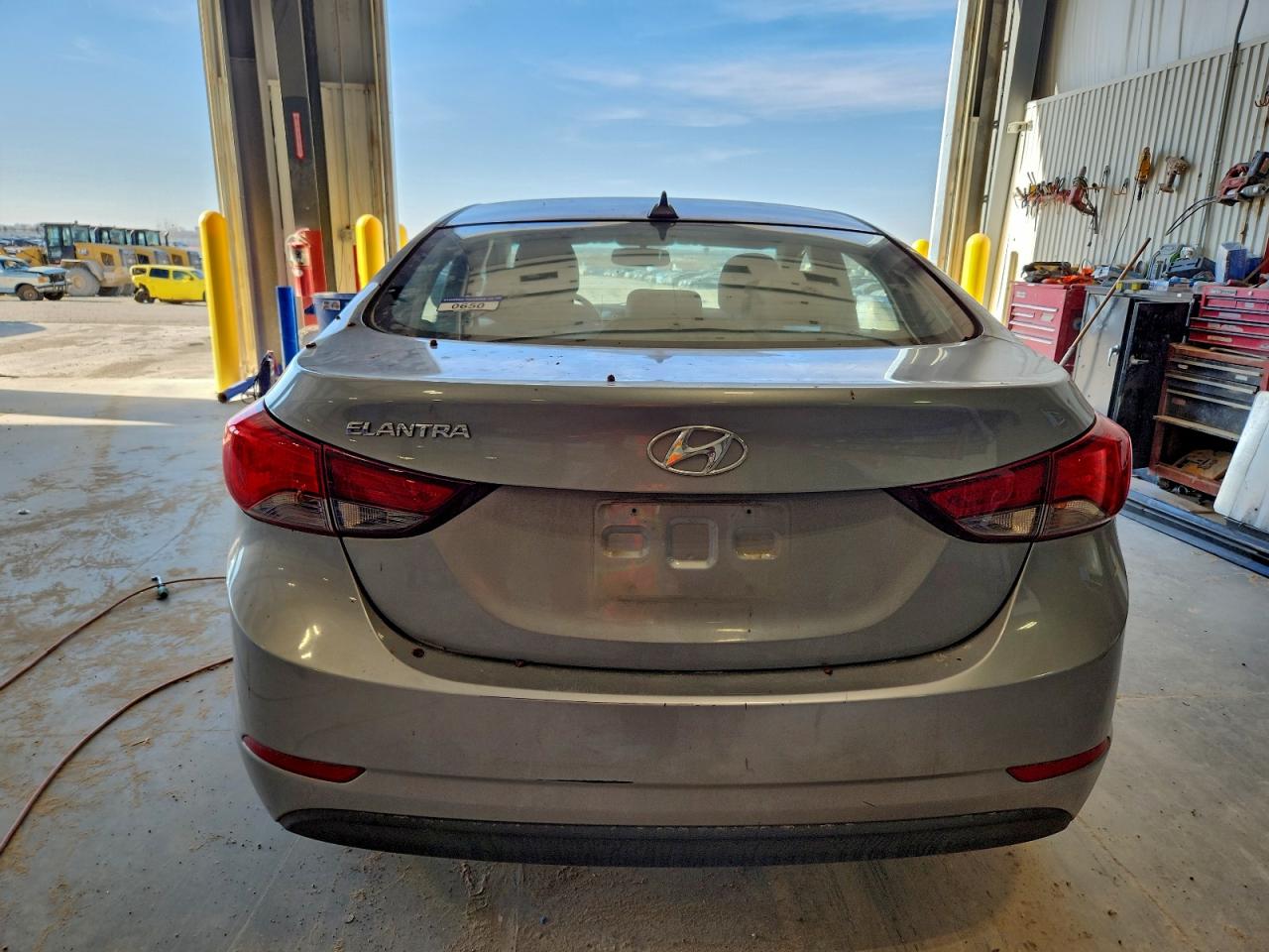2016 HYUNDAI ELANTRA SE photo 6