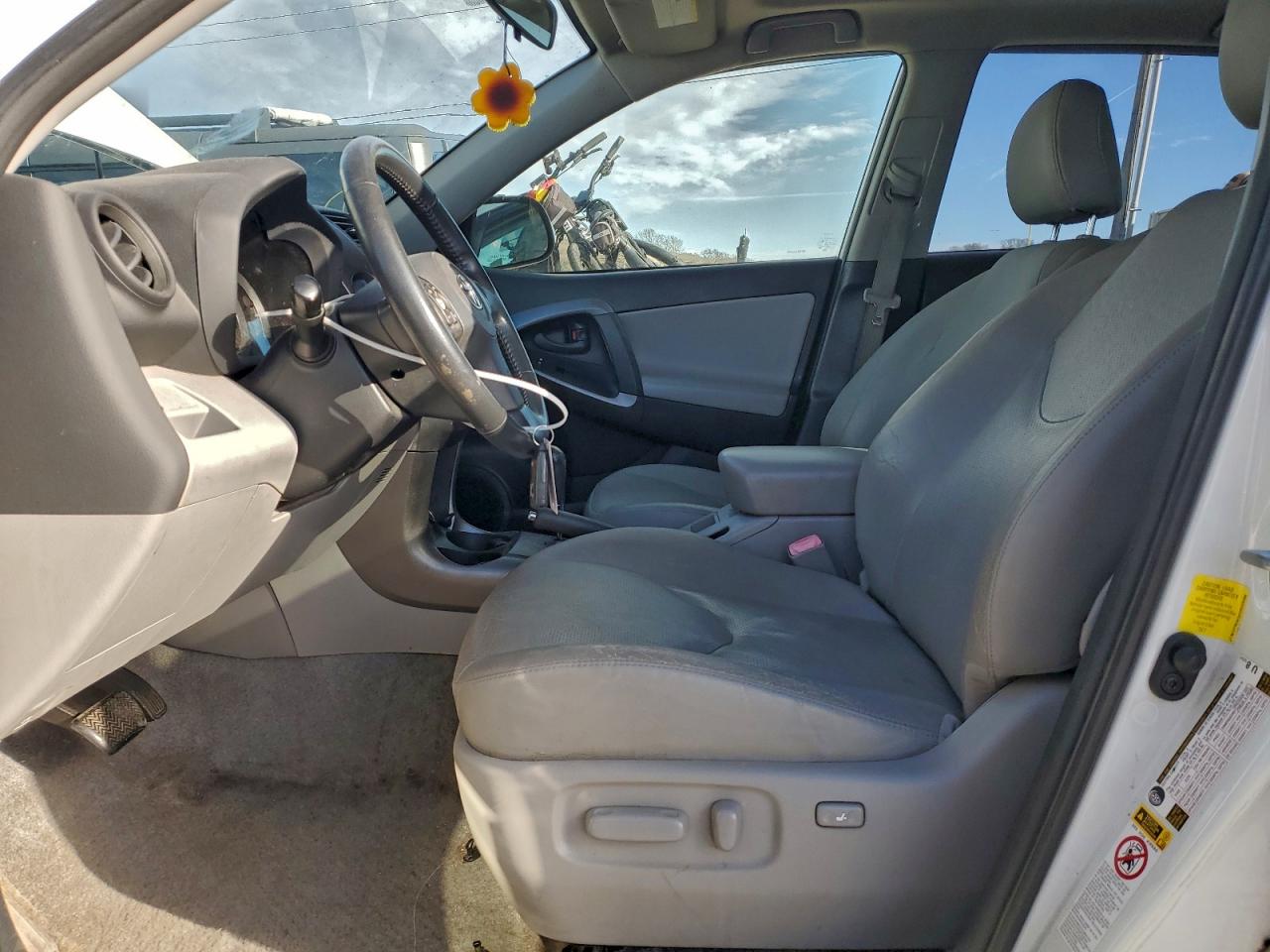 2012 TOYOTA RAV4 LIMITED photo 7