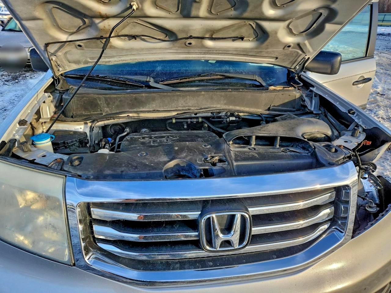 2012 HONDA PILOT LX photo 11