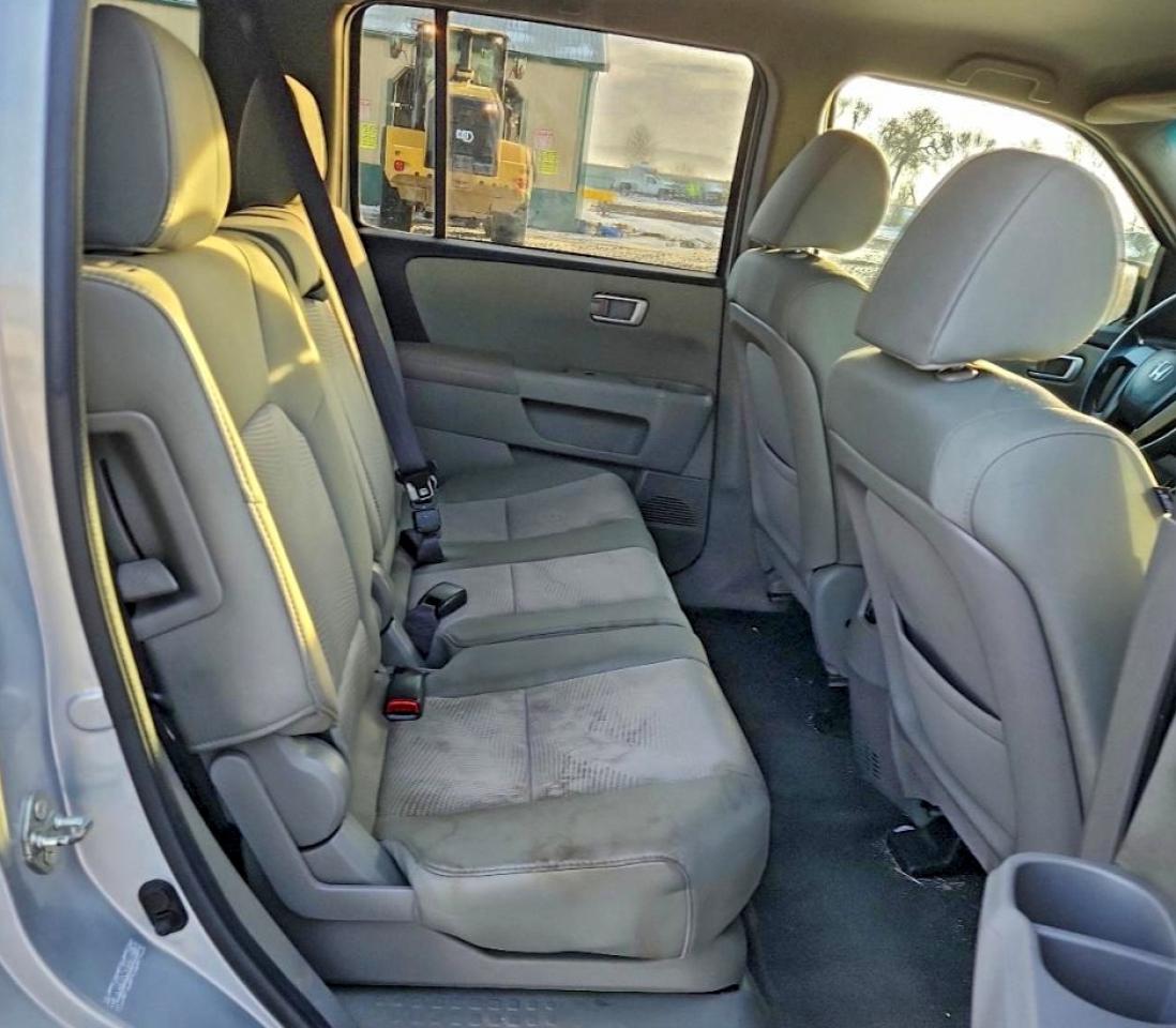2012 HONDA PILOT LX photo 10