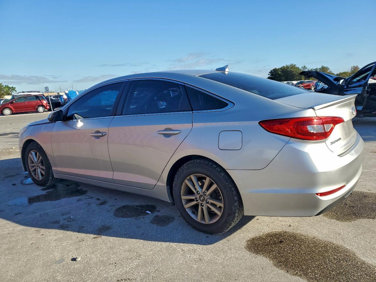 2016 HYUNDAI SONATA SE photo 2