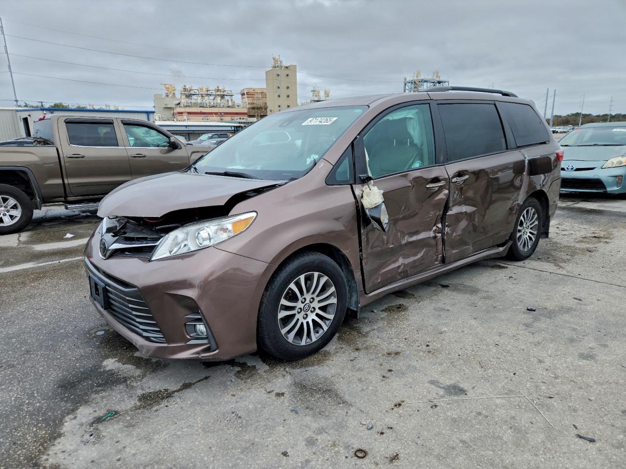 2020 TOYOTA SIENNA