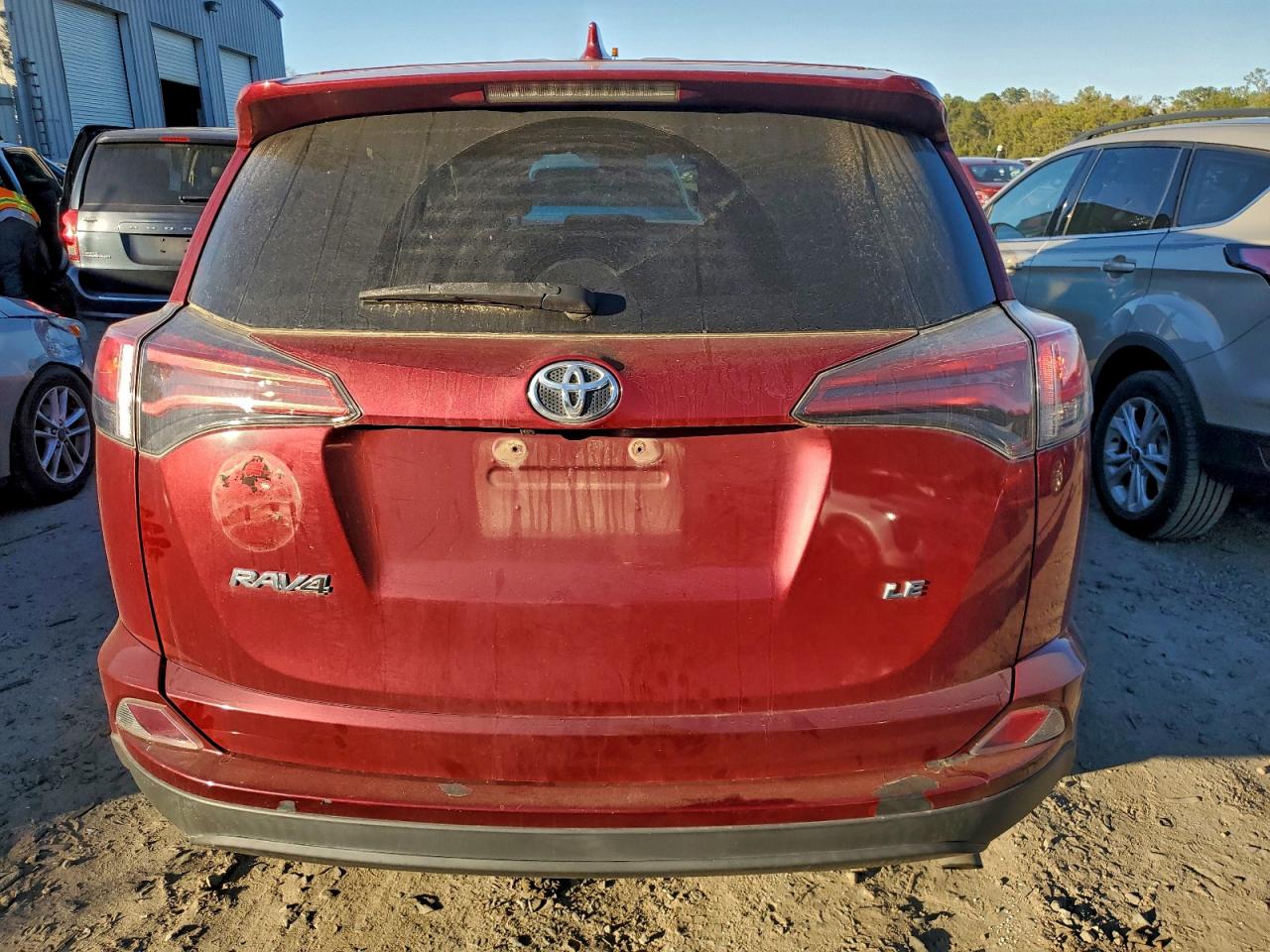 2018 TOYOTA RAV4 LE photo 6