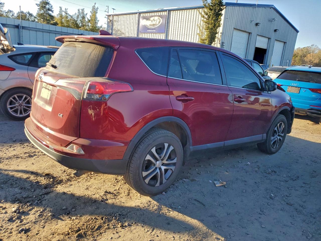 2018 TOYOTA RAV4 LE photo 3