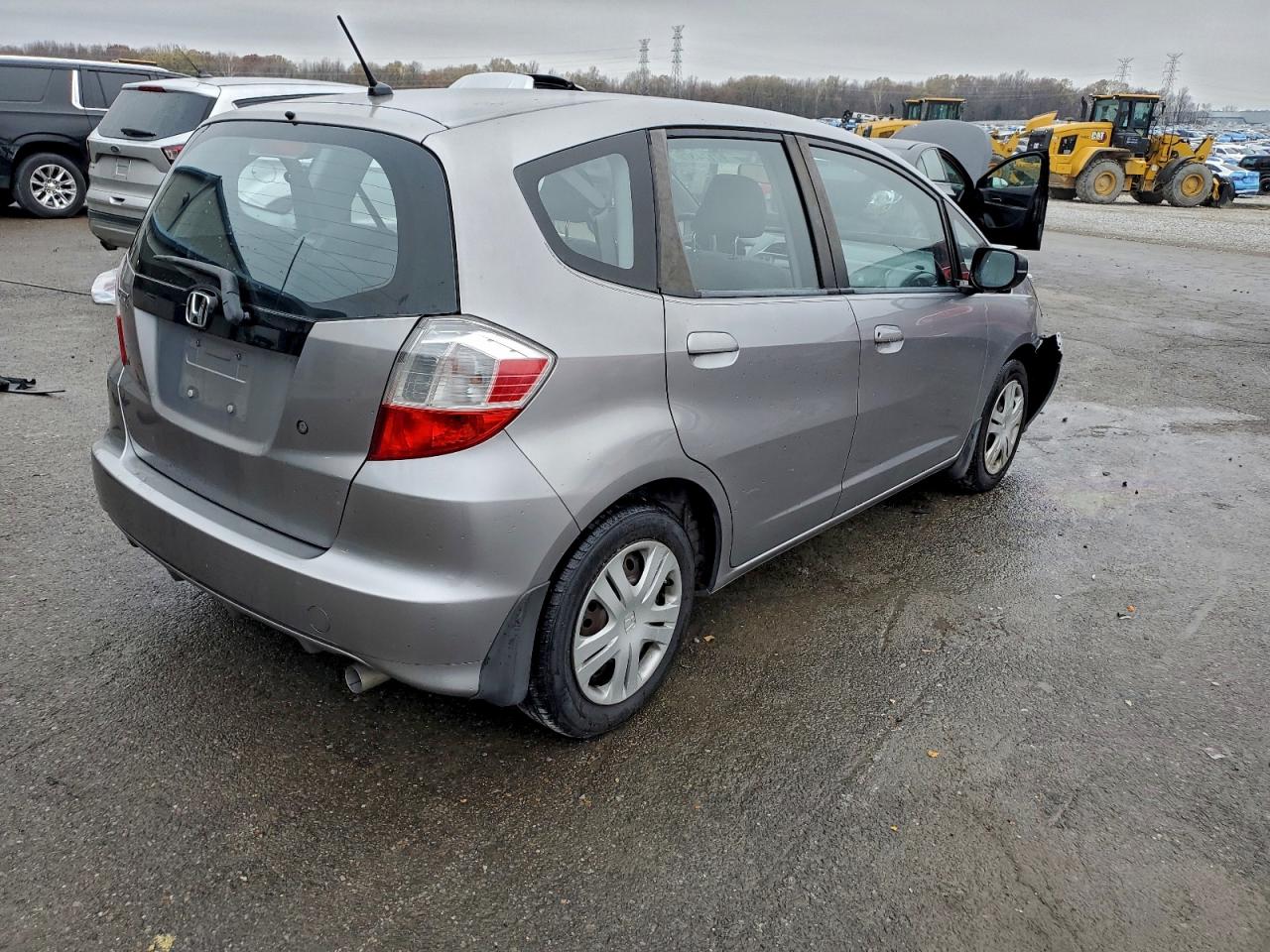 2009 HONDA FIT photo 3