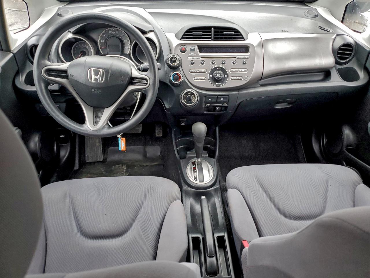 2009 HONDA FIT photo 8