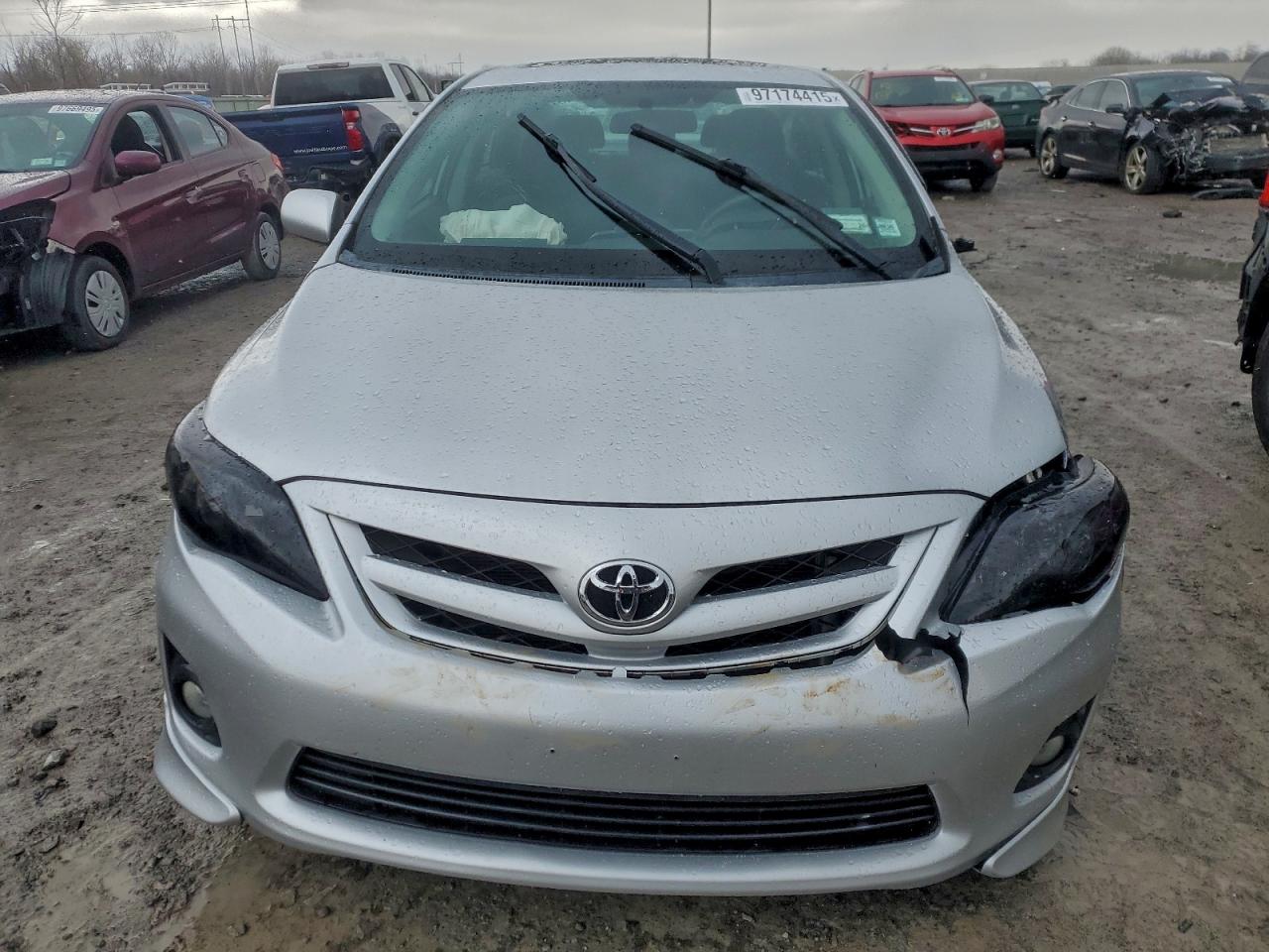 2013 TOYOTA COROLLA BASE photo 5