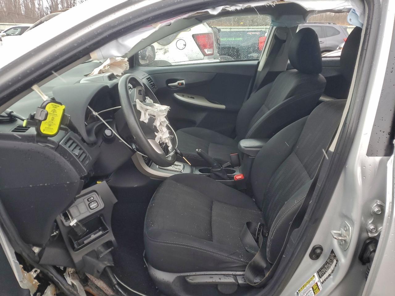 2013 TOYOTA COROLLA BASE photo 7